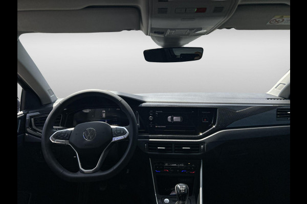 Volkswagen Taigo Life Edition 1.0 95 pk 5 versn. Hand | Climatronic | Trekhaak | Stoelverwarming | Camera |