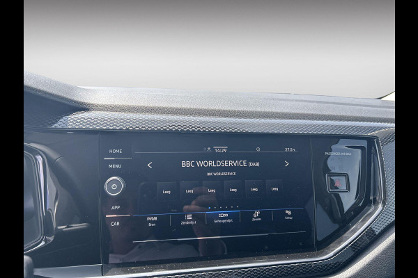 Volkswagen Taigo Life Edition 1.0 95 pk 5 versn. Hand | Climatronic | Trekhaak | Stoelverwarming | Camera |