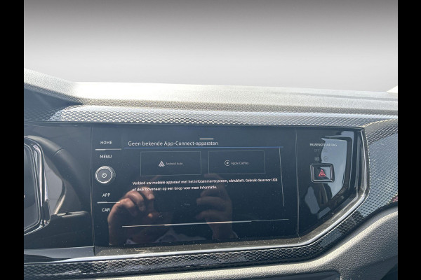 Volkswagen Taigo Life Edition 1.0 95 pk 5 versn. Hand | Climatronic | Trekhaak | Stoelverwarming | Camera |