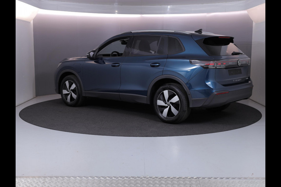 Volkswagen Tiguan Life Edition 1.5 eHybrid 204 PK DSG | 18" LM | Stoel & stuurverwarming | Trekhaak |