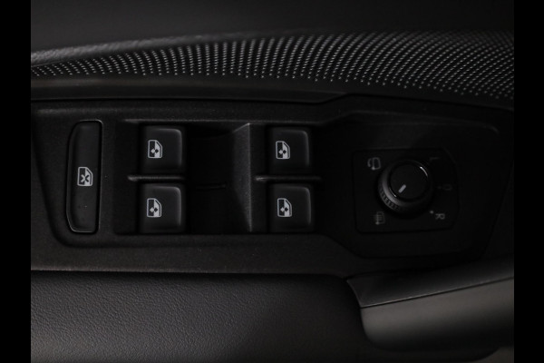 Volkswagen Tiguan Life Edition 1.5 eHybrid 204 PK DSG | 18" LM | Stoel & stuurverwarming | Trekhaak |