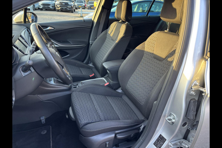 Opel Astra Sports Tourer 1.0 Turbo Business 105pk Trekhaak | Comfort Stoelen | Metaal lak | Climate control | Lichtmetalen velgen