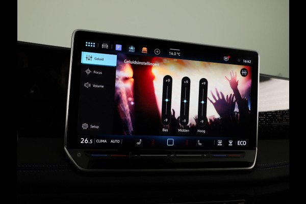 Volkswagen Tiguan R-Line Edition 1.5 eHybrid 204 PK DSG | 20" LM |  Black Style | Stoel & stuurverwarming | Trekhaak |