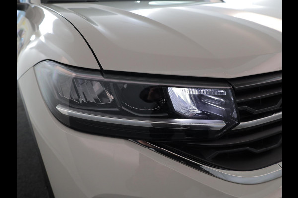 Volkswagen T-Cross Life Edition 1.0 TSI 95 PK 5 versn. Hand | Parkeersensoren | Stoelverwarming | Camera |