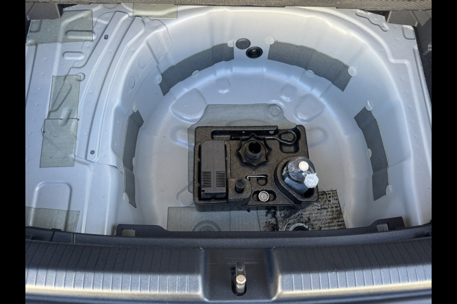 Volkswagen Polo 1.0 TSI Life Adaptive cruise Airco DAB radio Apple / Android Parkeersensoren v/a Navi