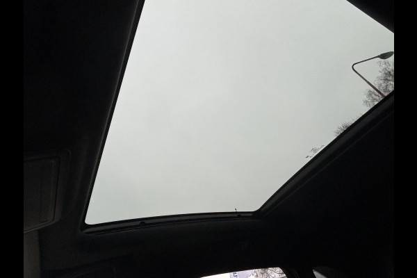 Ford Kuga 2.5 PHEV ST-Line X 243pk | Orig. NL auto | Panoramadak | Head up Display | Adpative LED | Winter Pack | Wegklapbare trekhaak | 19 inch lichtmetalen velgen