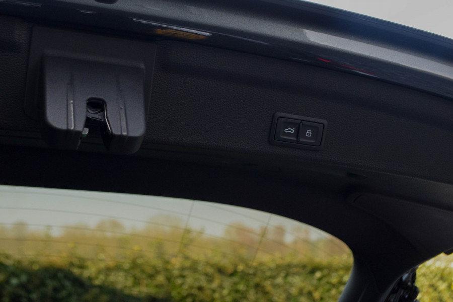 Audi Q3 Sportback 45 TFSI e / 2x S-line/ Standkachel/ Adaptive Cruise Control/ Panoramadak/