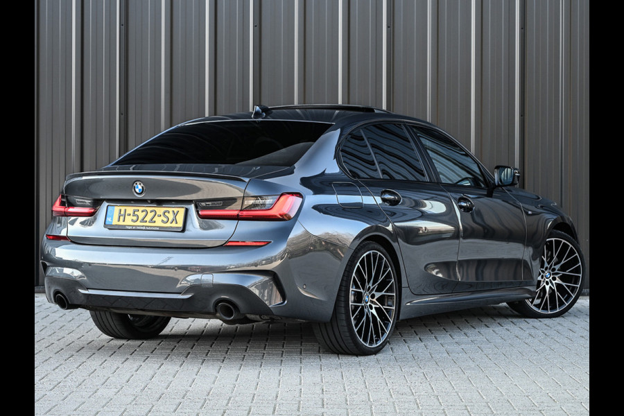 BMW 3-serie 330i High Executive 259pk M-Sport | M Sportbrake | M Suspension | Comfort Access | Schuif -/- Dak | Memory Seats | Ambiance Light | Laser Light | 360 Camera | Head-Up | Harman/Kardon |