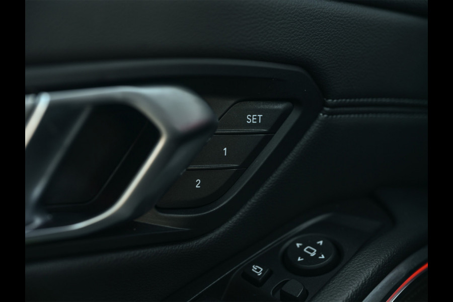 BMW 3-serie 330i High Executive 259pk M-Sport | M Sportbrake | M Suspension | Comfort Access | Schuif -/- Dak | Memory Seats | Ambiance Light | Laser Light | 360 Camera | Head-Up | Harman/Kardon |