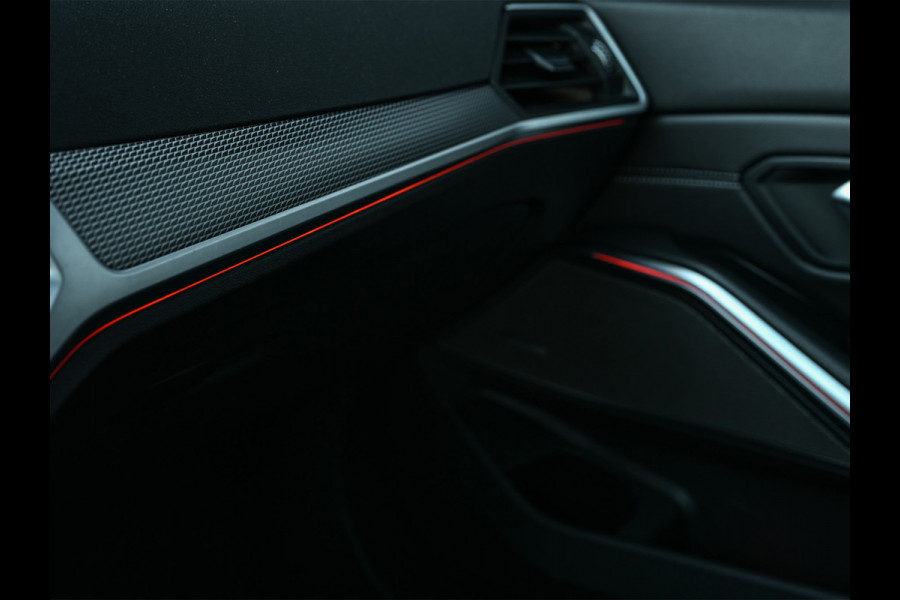 BMW 3-serie 330i High Executive 259pk M-Sport | M Sportbrake | M Suspension | Comfort Access | Schuif -/- Dak | Memory Seats | Ambiance Light | Laser Light | 360 Camera | Head-Up | Harman/Kardon |