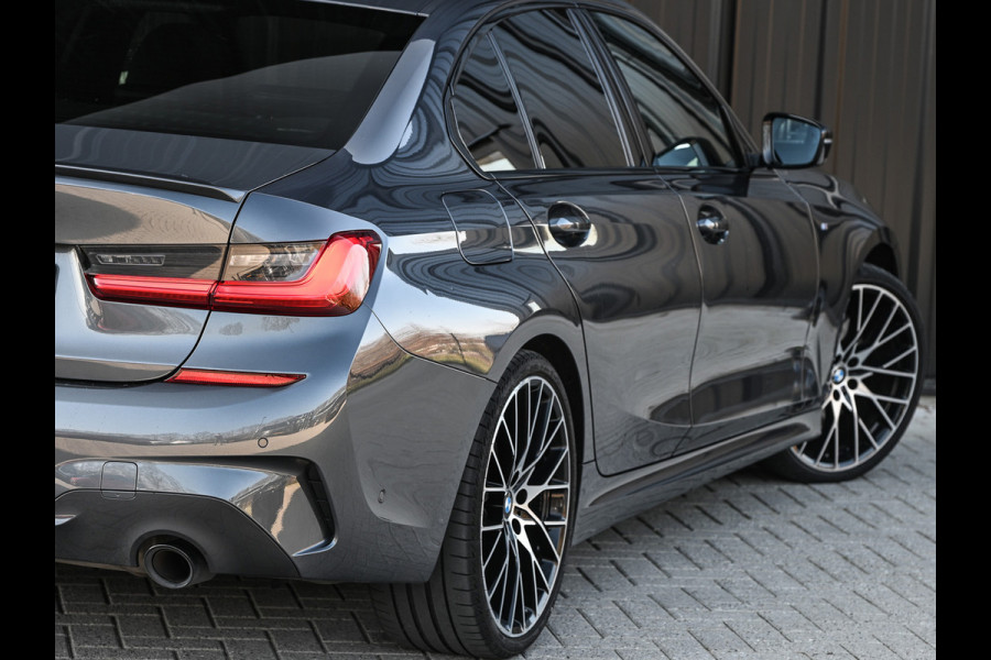 BMW 3-serie 330i High Executive 259pk M-Sport | M Sportbrake | M Suspension | Comfort Access | Schuif -/- Dak | Memory Seats | Ambiance Light | Laser Light | 360 Camera | Head-Up | Harman/Kardon |