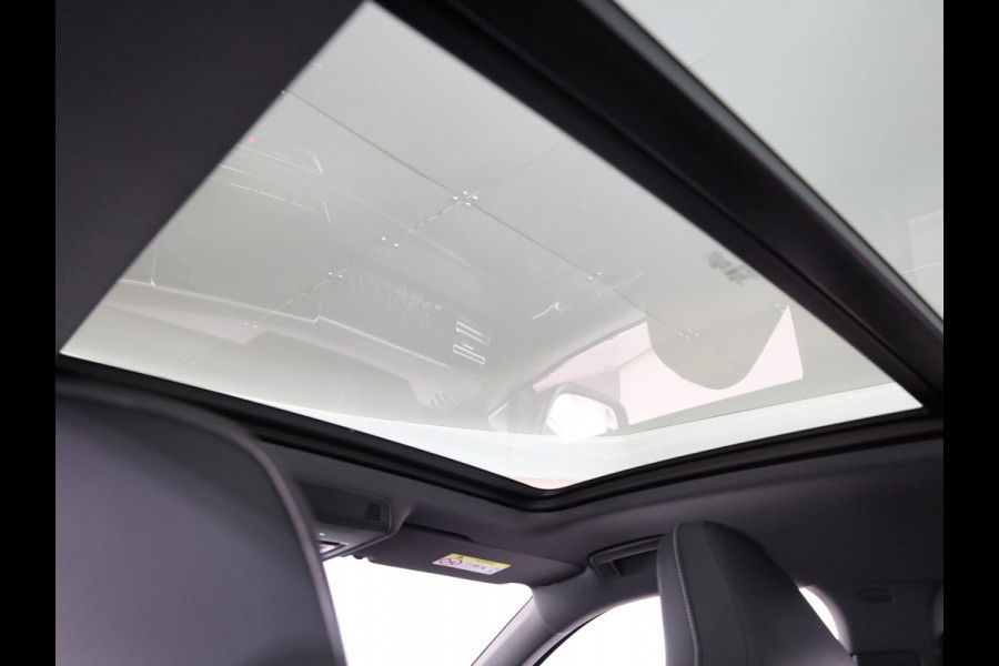 Volkswagen Tiguan R-Line-Edition 1.5 eHybrid 272 pk DSG | 20" LM | Stoel & stuurverwarming | 360 graden camera | IQ.Light |