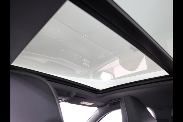 Volkswagen Tiguan R-Line-Edition 1.5 eHybrid 272 pk DSG | 20" LM | Stoel & stuurverwarming | 360 graden camera | IQ.Light |