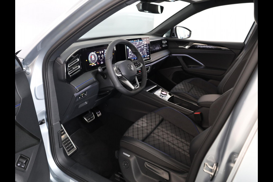 Volkswagen Tiguan R-Line-Edition 1.5 eHybrid 272 pk DSG | 20" LM | Stoel & stuurverwarming | 360 graden camera | IQ.Light |