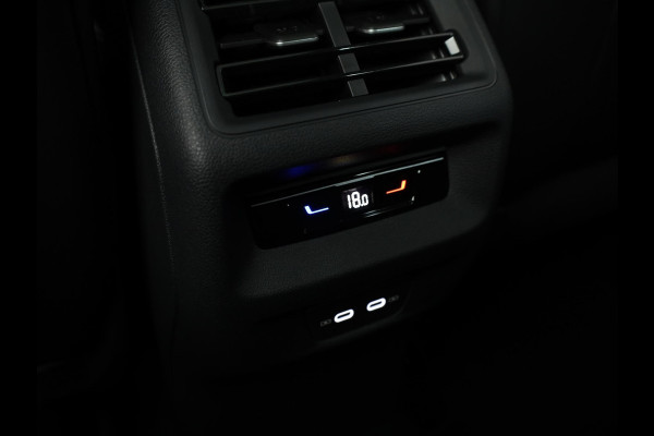 Volkswagen Tiguan R-Line-Edition 1.5 eHybrid 272 pk DSG | 20" LM | Stoel & stuurverwarming | 360 graden camera | IQ.Light |