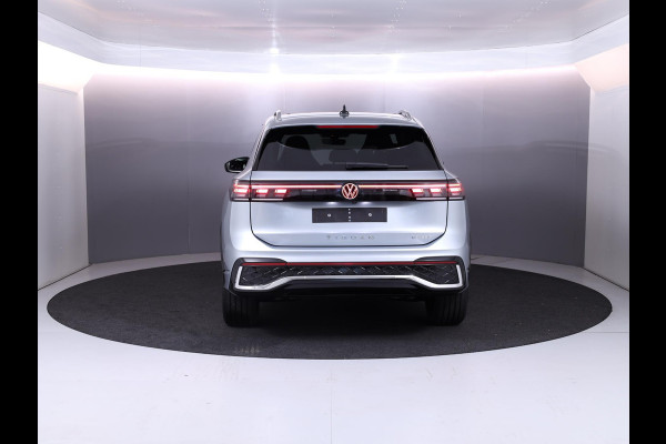 Volkswagen Tiguan R-Line-Edition 1.5 eHybrid 272 pk DSG | 20" LM | Stoel & stuurverwarming | 360 graden camera | IQ.Light |