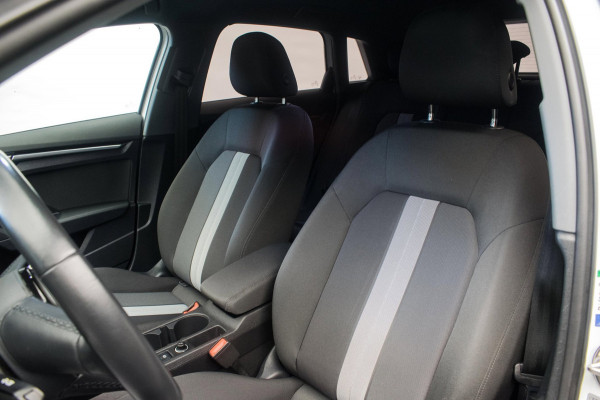 Audi A3 Sportback 30 TFSI Pro Line S ORG NL [ LED Virtual Carplay 18 Inch S Edition Velgen Parkeersensoren ]