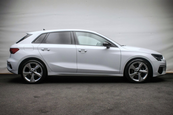 Audi A3 Sportback 30 TFSI Pro Line S ORG NL [ LED Virtual Carplay 18 Inch S Edition Velgen Parkeersensoren ]