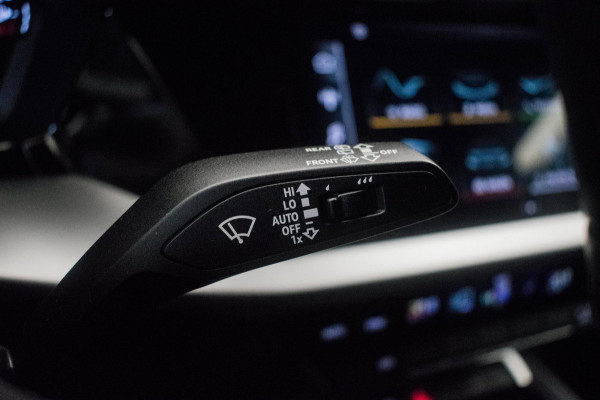 Audi A3 Sportback 30 TFSI Pro Line S ORG NL [ LED Virtual Carplay 18 Inch S Edition Velgen Parkeersensoren ]