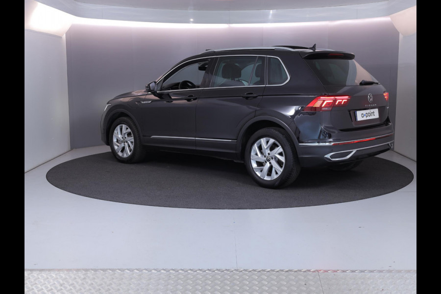 Volkswagen Tiguan 1.4 TSI eHybrid Elegance 245 PK PHEV | Panorama dak | Matrix koplampen | Parkeercamera | Side assist |