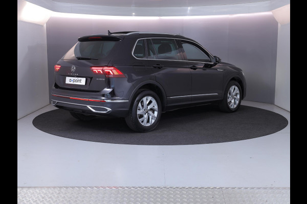 Volkswagen Tiguan 1.4 TSI eHybrid Elegance 245 PK PHEV | Panorama dak | Matrix koplampen | Parkeercamera | Side assist |