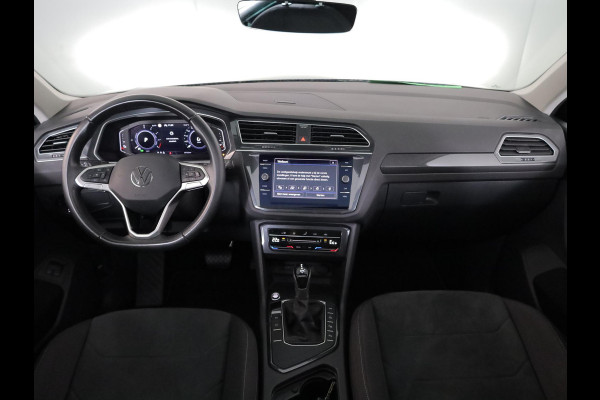 Volkswagen Tiguan 1.4 TSI eHybrid Elegance 245 PK PHEV | Panorama dak | Matrix koplampen | Parkeercamera | Side assist |