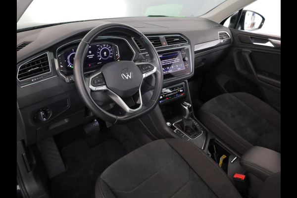 Volkswagen Tiguan 1.4 TSI eHybrid Elegance 245 PK PHEV | Panorama dak | Matrix koplampen | Parkeercamera | Side assist |
