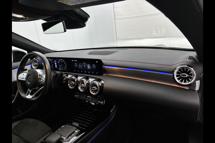 Mercedes-Benz CLA-Klasse 180 Business Solution AMG(NL auto, Dealer ondH, SfeerV, Navi, StoelV, Camera, Carplay, Lane Assit, Etc)