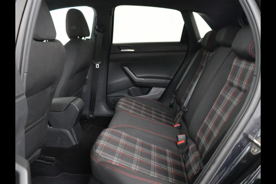 Volkswagen Polo 2.0 TSI GTI | Panoramadak | Stoelverwarming | Adaptive cruise | Camera | Virtual Cockpit | Carplay | Keyless | Full LED | Navigatie | Climate control | Origineel NL