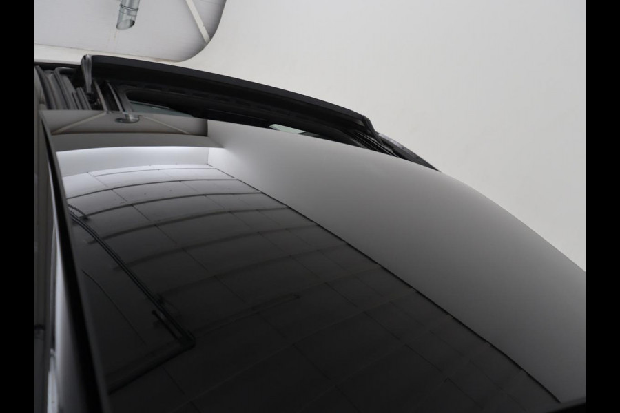 Volkswagen Polo 2.0 TSI GTI | Panoramadak | Stoelverwarming | Adaptive cruise | Camera | Virtual Cockpit | Carplay | Keyless | Full LED | Navigatie | Climate control | Origineel NL