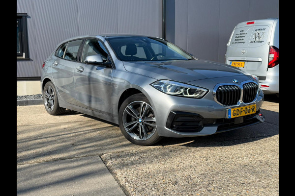 BMW 1-serie 116i / camera / carplay / navigatie skyscraper