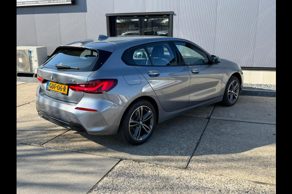 BMW 1-serie 116i / camera / carplay / navigatie skyscraper