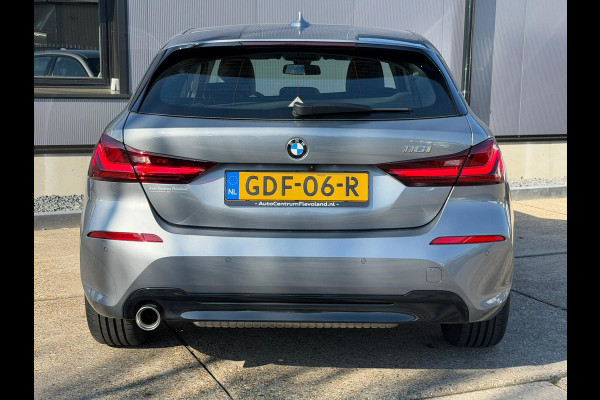 BMW 1-serie 116i / camera / carplay / navigatie skyscraper