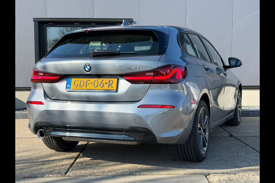 BMW 1-serie 116i / camera / carplay / navigatie skyscraper