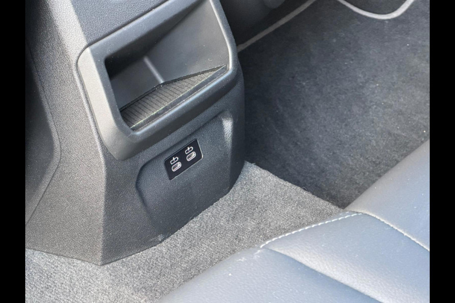 BMW 1-serie 116i / camera / carplay / navigatie skyscraper