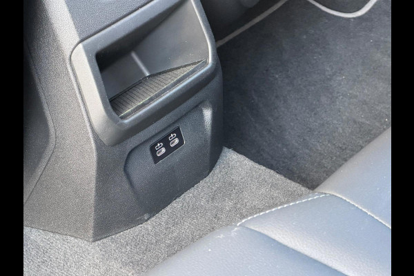 BMW 1-serie 116i / camera / carplay / navigatie skyscraper