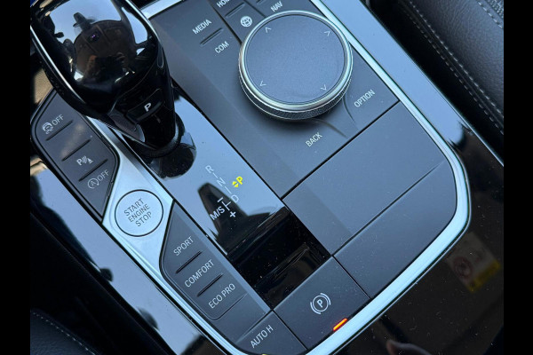 BMW 1-serie 116i / camera / carplay / navigatie skyscraper