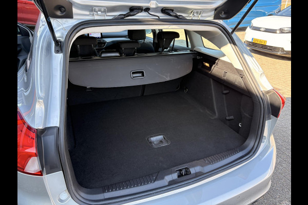 Ford FOCUS Wagon 1.0 EcoBoost Titanium Business | 58.500 km | Winter Pack