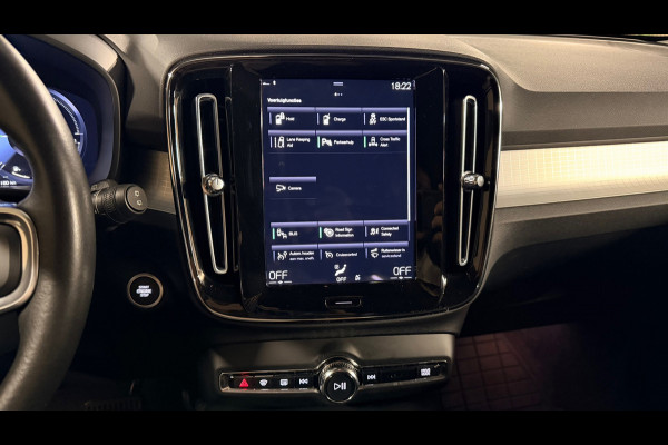 Volvo XC40 1.5 T4 Recharge | Trekhaak| Dodehoek |ACC | Carplay | Elektrische kofferklep| Camera achter