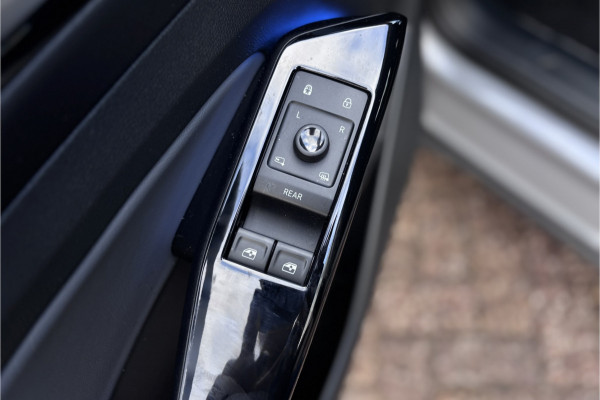 Volkswagen ID.4 Pure 52 kWh | Camera | Adaptive Cruise | Apple Carplay | Keyless Entry