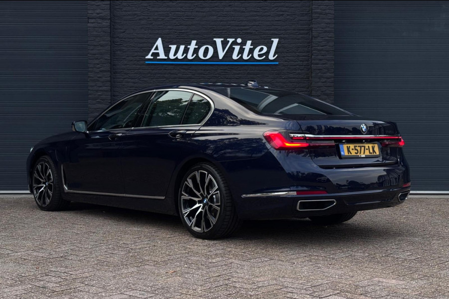 BMW 7 Serie 745e High Executive | Schuif-Kanteldak | 4-WS | Comfortleder | Soft-Close | Head-Up | Alcantara hemel