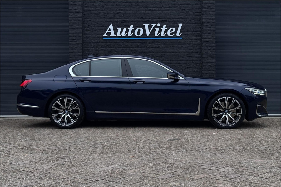 BMW 7 Serie 745e High Executive | Schuif-Kanteldak | 4-WS | Comfortleder | Soft-Close | Head-Up | Alcantara hemel