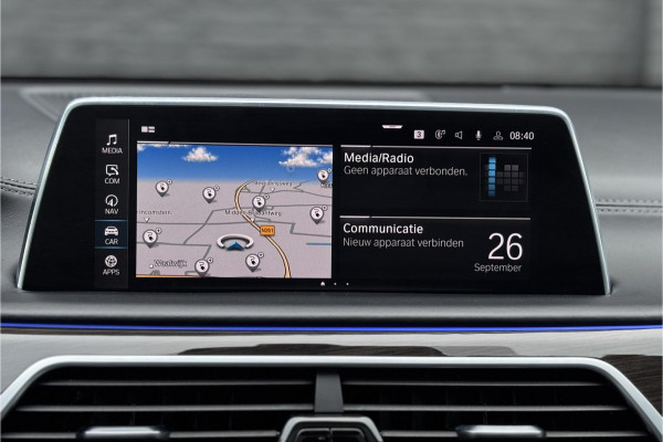 BMW 7 Serie 745e High Executive | Schuif-Kanteldak | 4-WS | Comfortleder | Soft-Close | Head-Up | Alcantara hemel