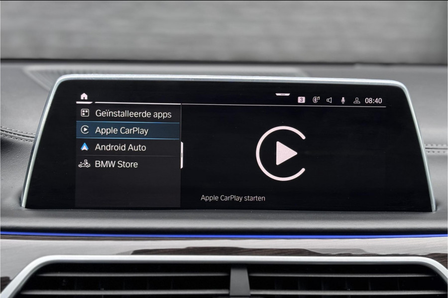 BMW 7 Serie 745e High Executive | Schuif-Kanteldak | 4-WS | Comfortleder | Soft-Close | Head-Up | Alcantara hemel