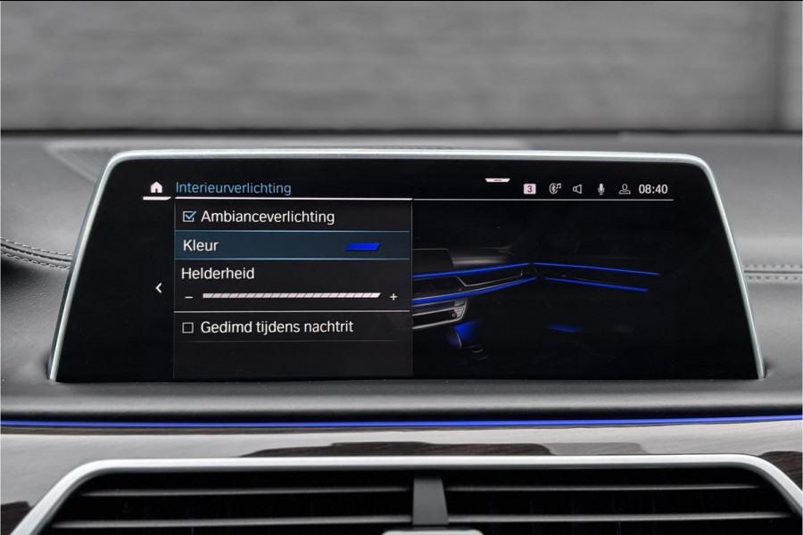 BMW 7 Serie 745e High Executive | Schuif-Kanteldak | 4-WS | Comfortleder | Soft-Close | Head-Up | Alcantara hemel