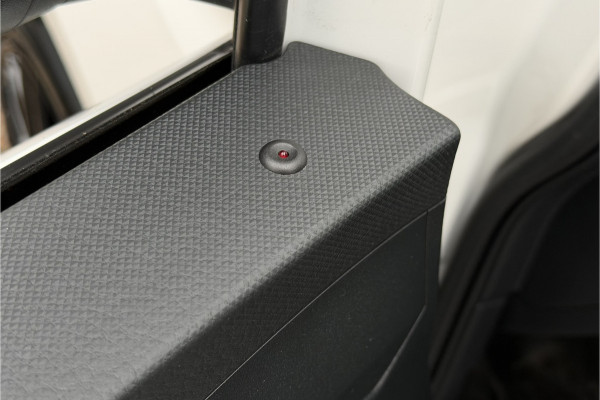 Volkswagen Caddy Cargo 1.5 TSI | PDC V & A | AIRCO | DAB | BLUETOOTH