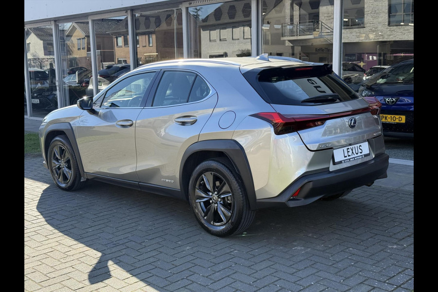 Lexus UX 250h 184pk Luxury Line | Stoel + Stuurverwarming, Parkeersensoren, Keyless, DAB, Adaptive cruise control