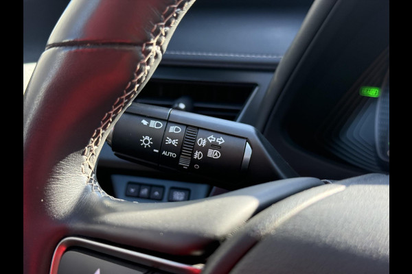 Lexus UX 250h 184pk Luxury Line | Stoel + Stuurverwarming, Parkeersensoren, Keyless, DAB, Adaptive cruise control