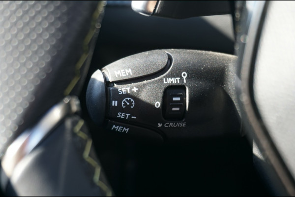 Peugeot 2008 1.2 Hybrid AUTOMAAT GT | 145PK | CAMERA | CARPLAY