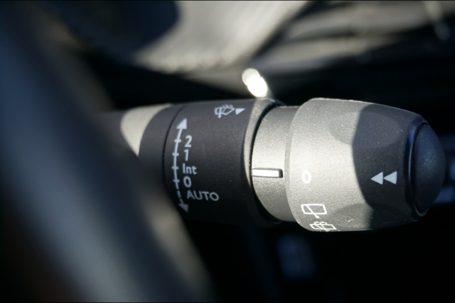 Peugeot 2008 1.2 Hybrid AUTOMAAT GT | 145PK | CAMERA | CARPLAY